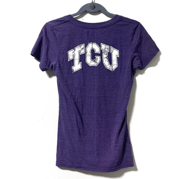 TCU Horned Frogs Fanatics Purple Fitted V-Neck Tee Women’s Size Small Collegiate - Picture 2 of 13